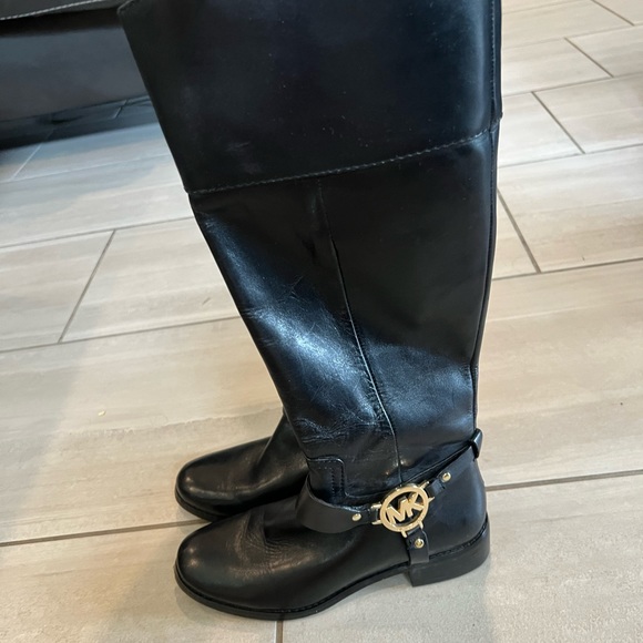 Michael Kors flat riding boots - Picture 2 of 6